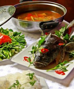 Lẩu cá mú nấu ngót